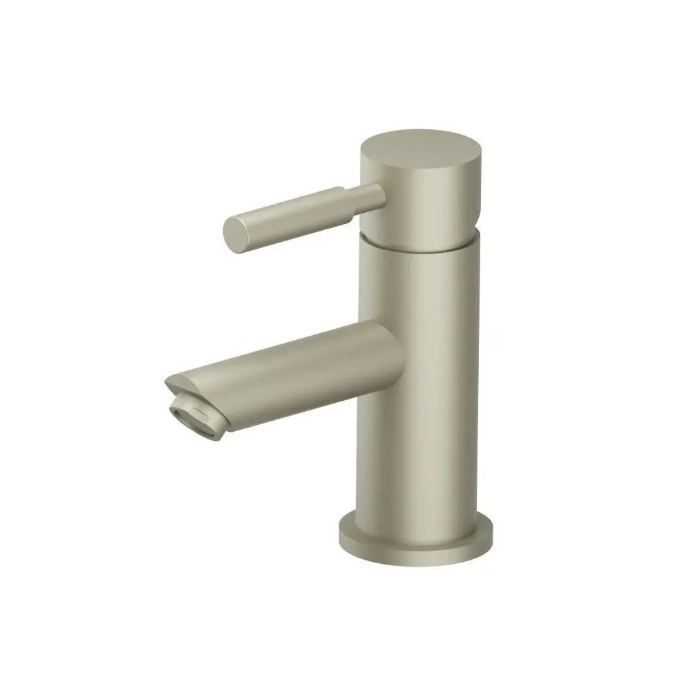 Flusso Serie 100 Single Hole Bathroom Faucet by Flusso