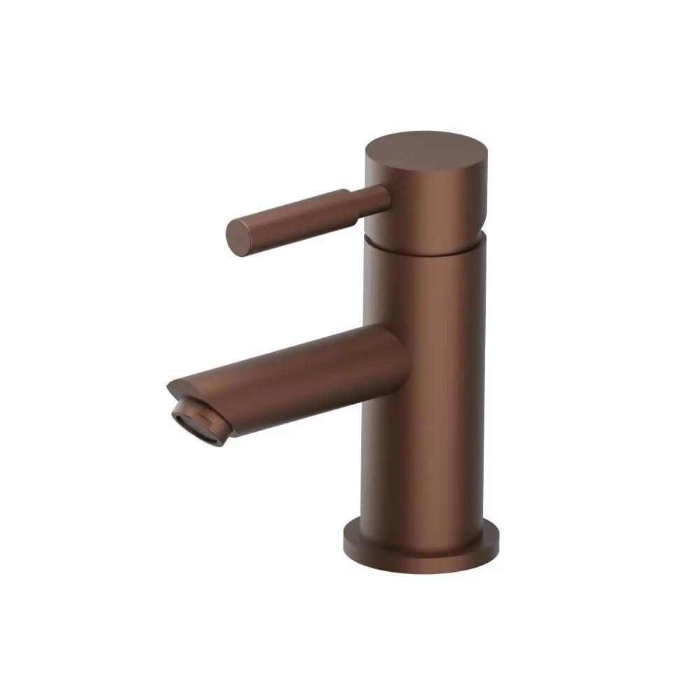 Flusso Serie 100 Single Hole Bathroom Faucet by Flusso