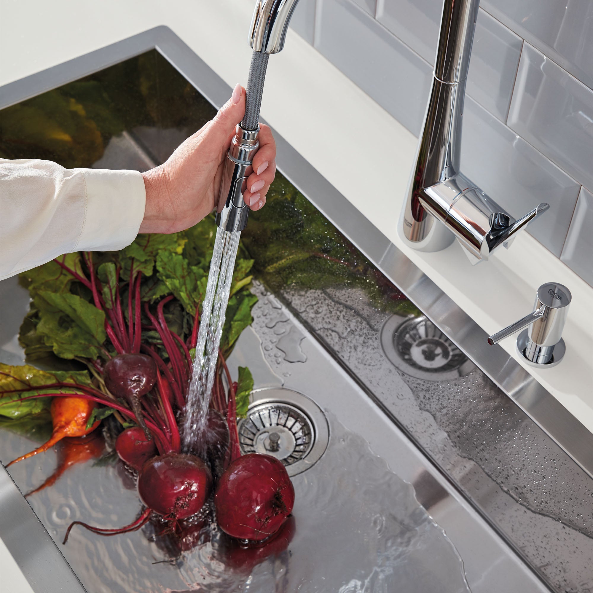 starlight chrome kitchen faucet
