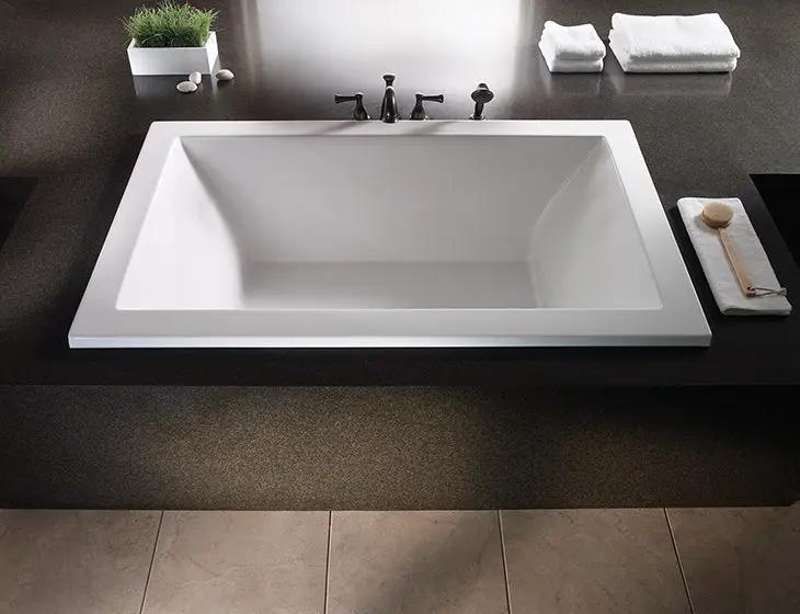 white bathtub