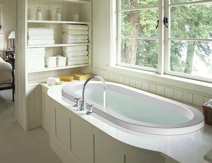white bathtub