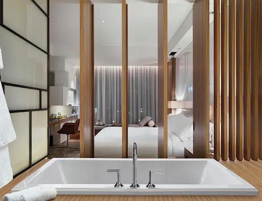 white bathtub