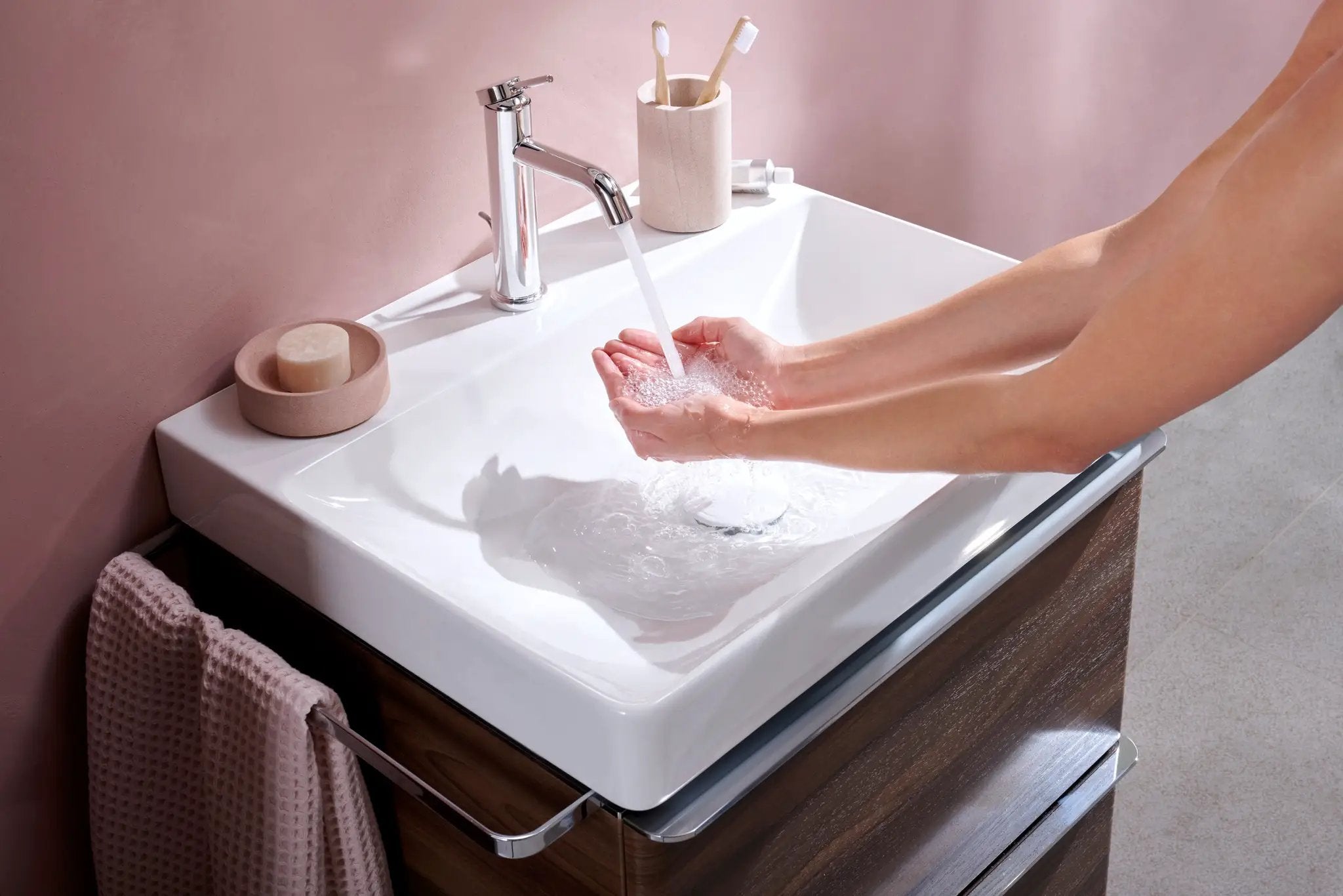 chrome bathroom faucet