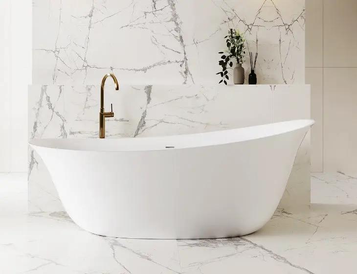 white bathtub