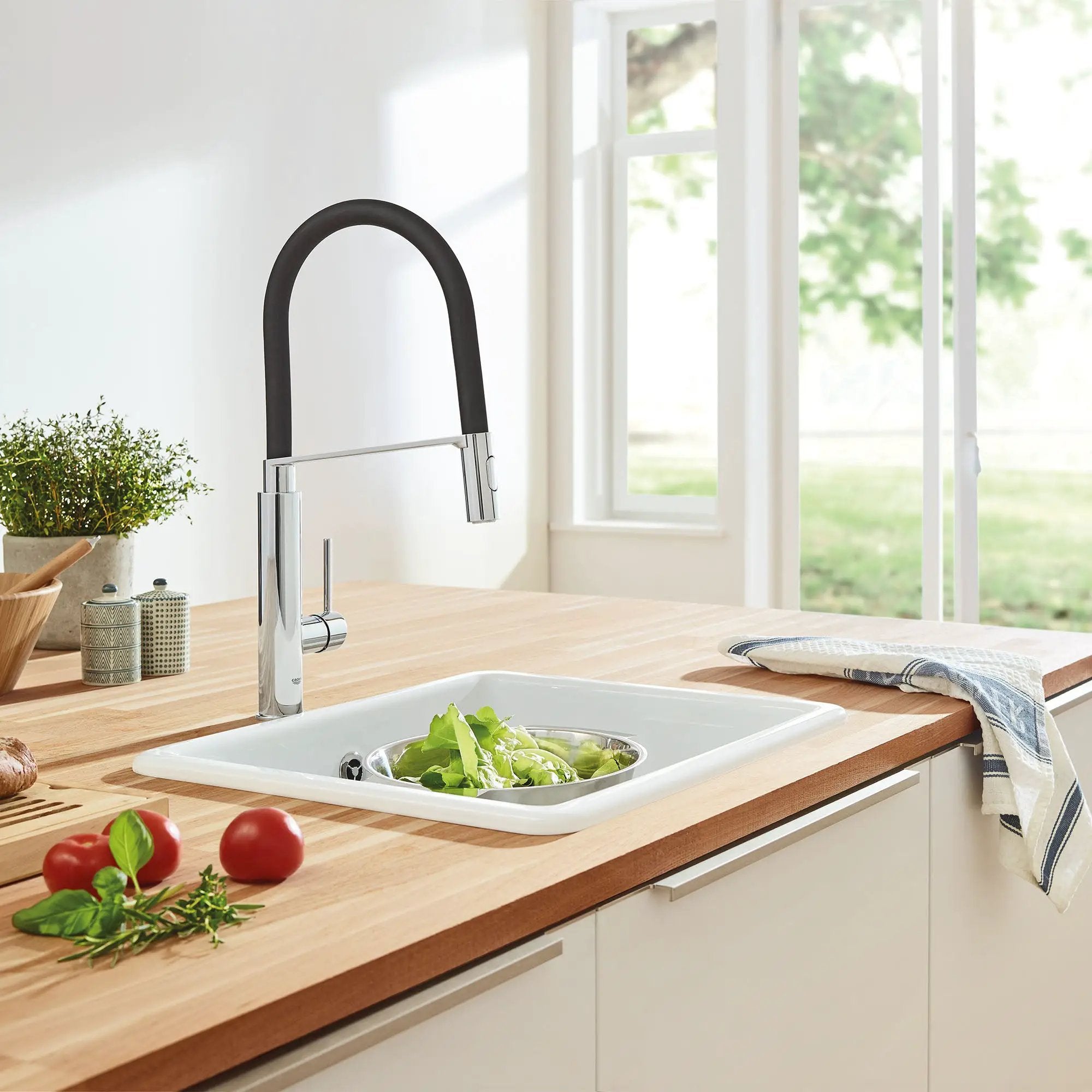 starlight chrome kitchen faucet