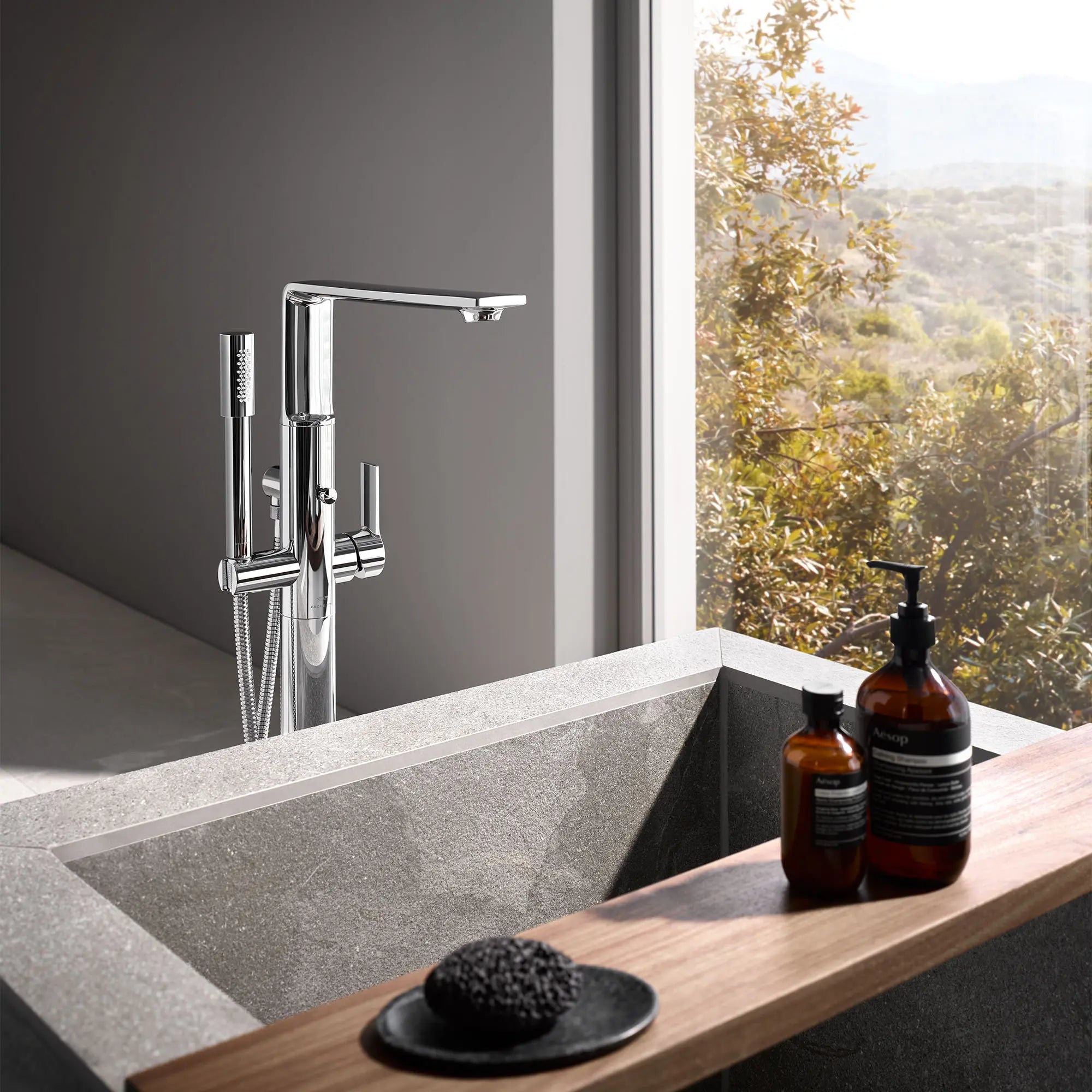 chrome tub faucet
