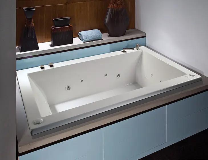 white bathtub