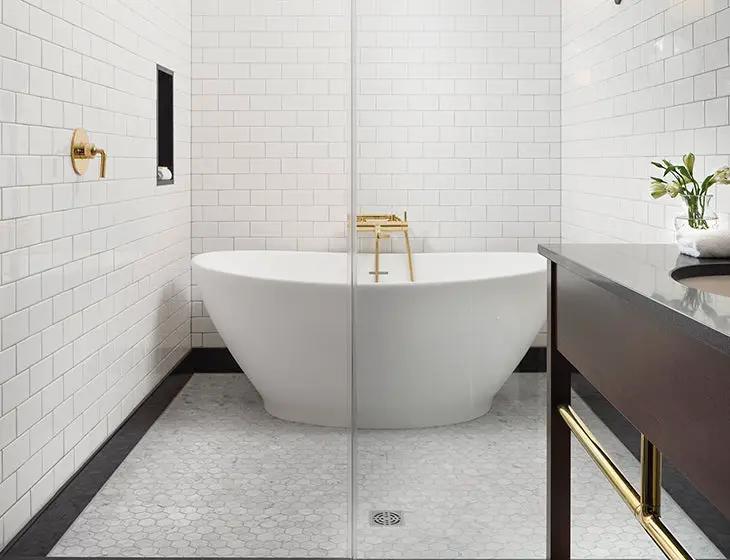 white bathtub