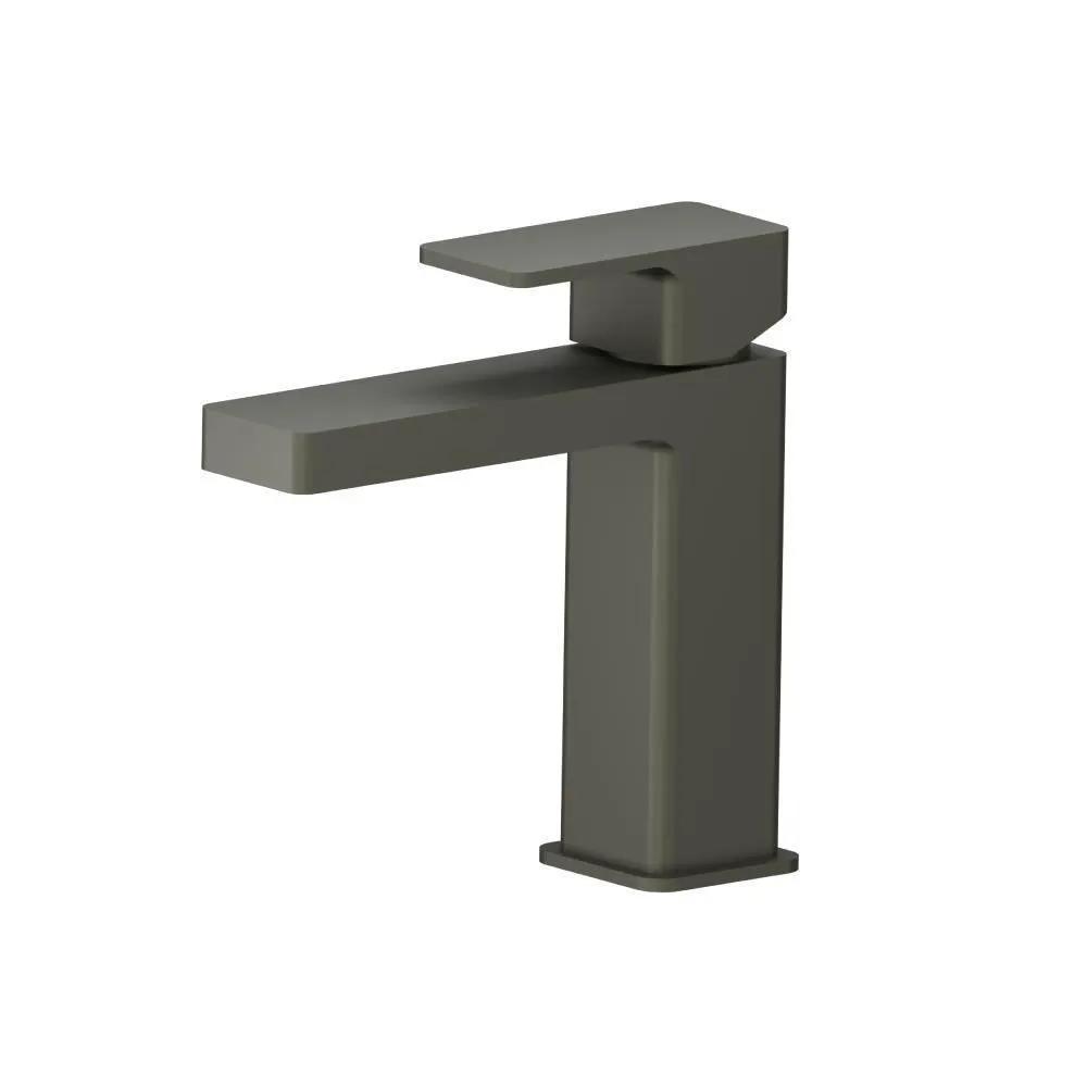 Flusso Serie 196 Single Hole Bathroom Faucet by Flusso