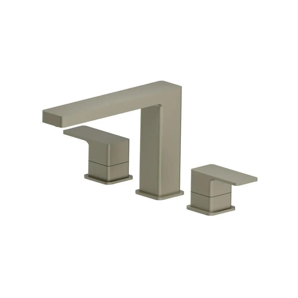 Flusso Serie 196 3 Hole Deck Mount Roman Tub Faucet by Flusso