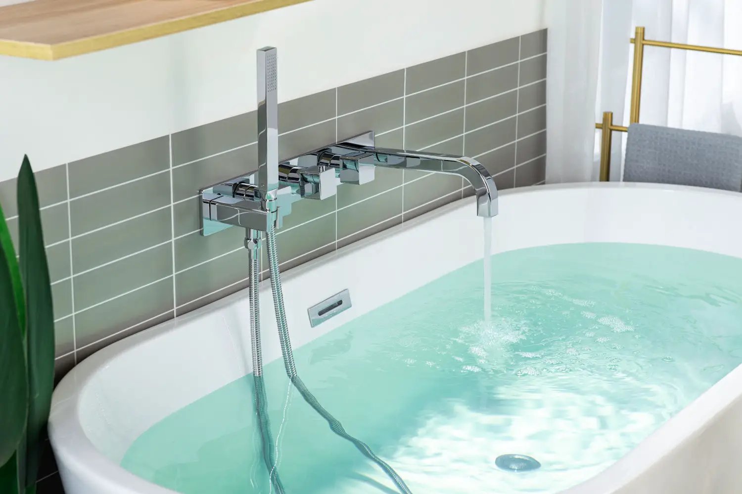 chrome tub filler