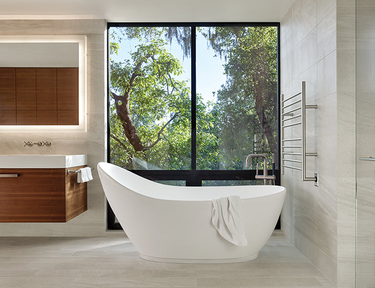 white bathtub