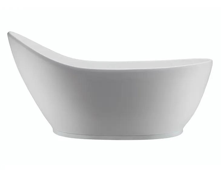 white bathtub