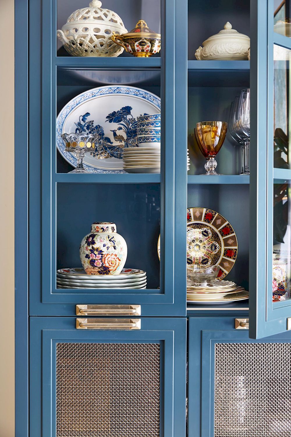 bronze light cabinet pull