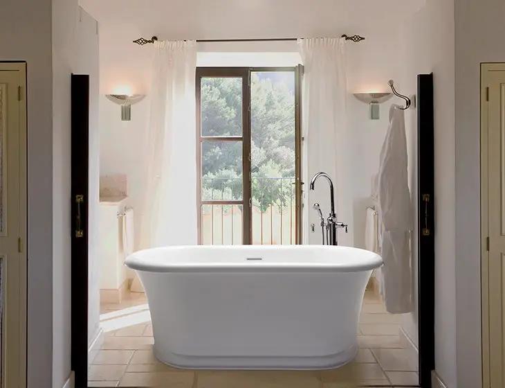 white bathtub