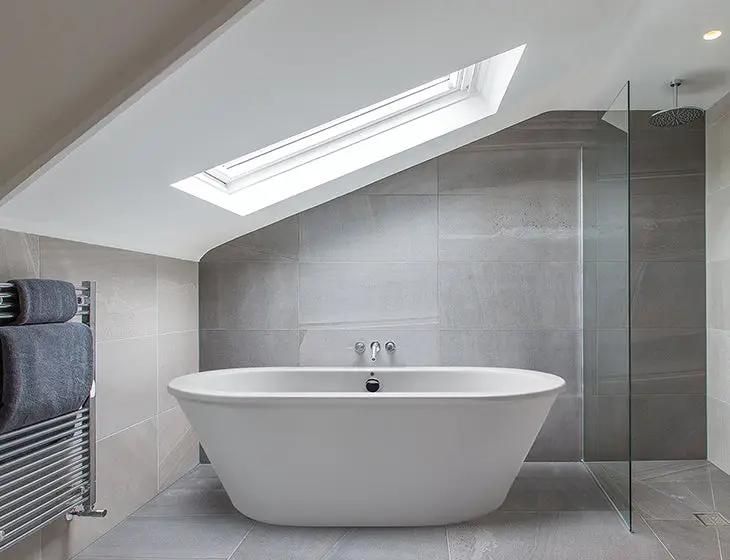 white bathtub