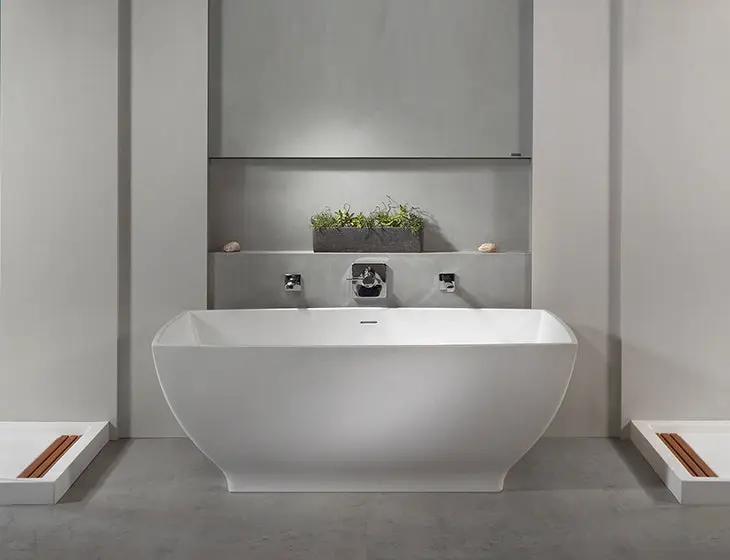 white bathtub