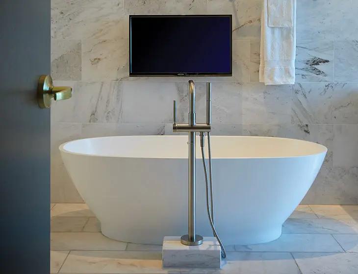 white bathtub