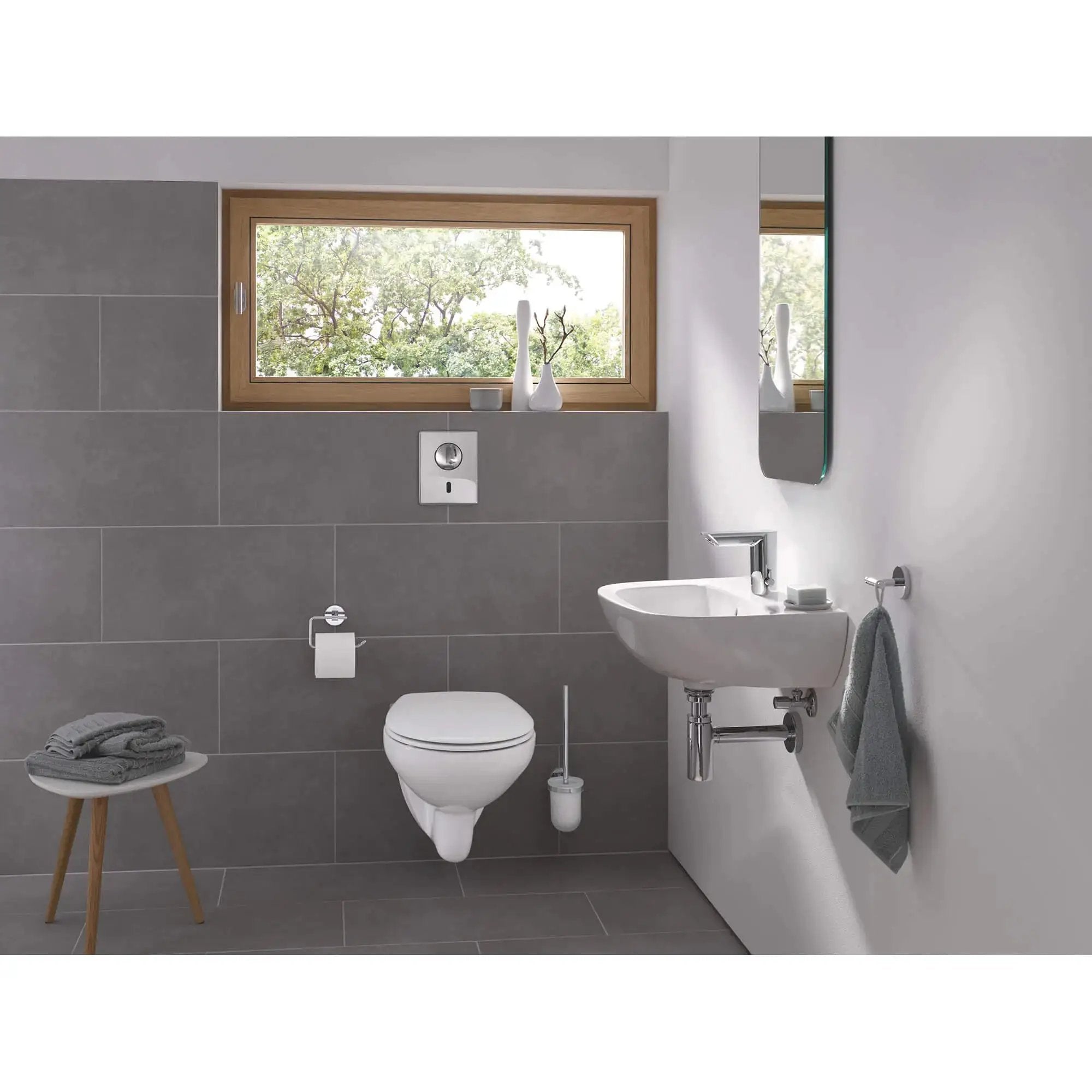 chrome toilet paper holder