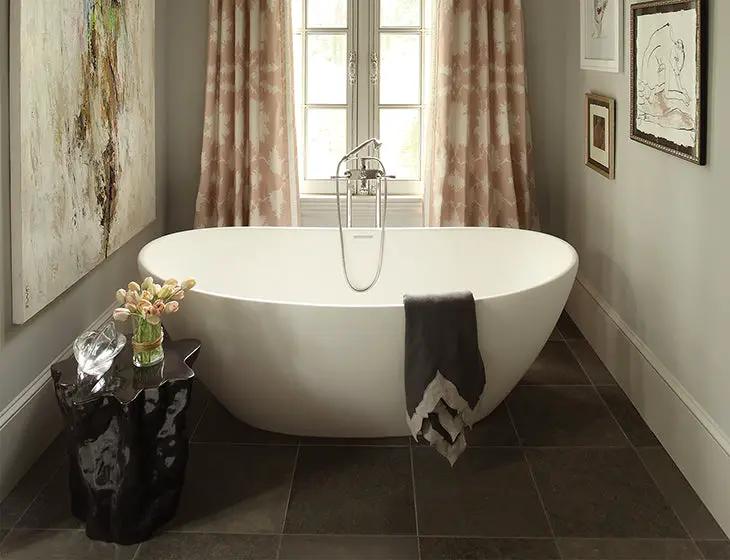 white bathtub