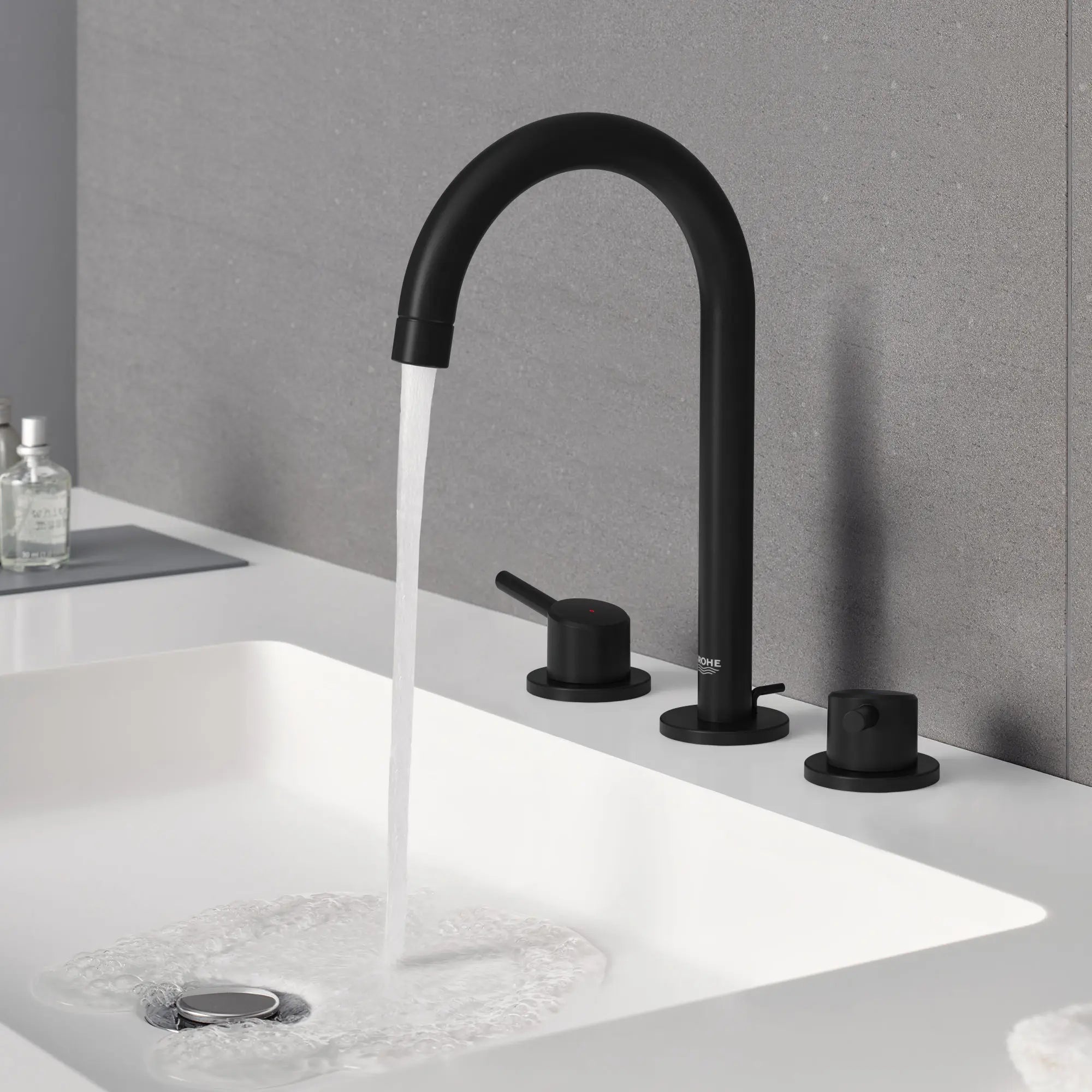 matte black bathroom faucet