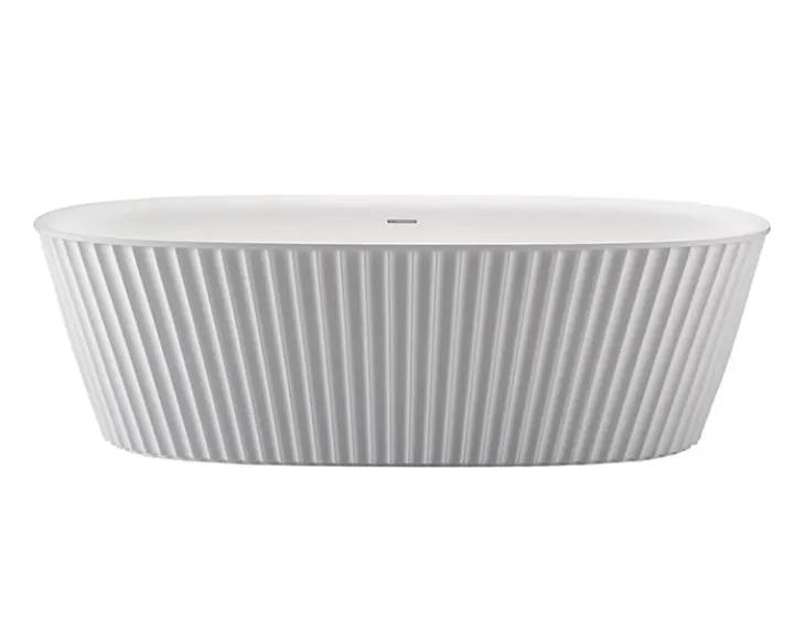 white bathtub