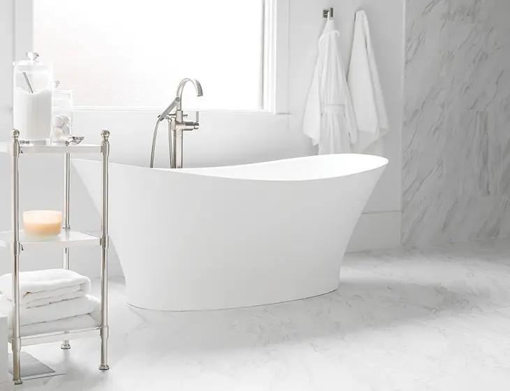 white bathtub