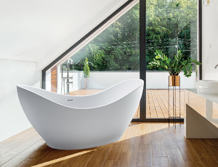 white bathtub