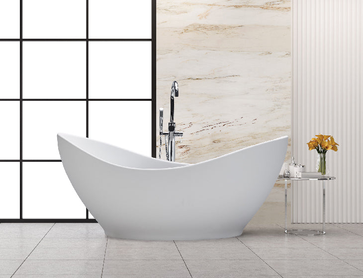 white bathtub