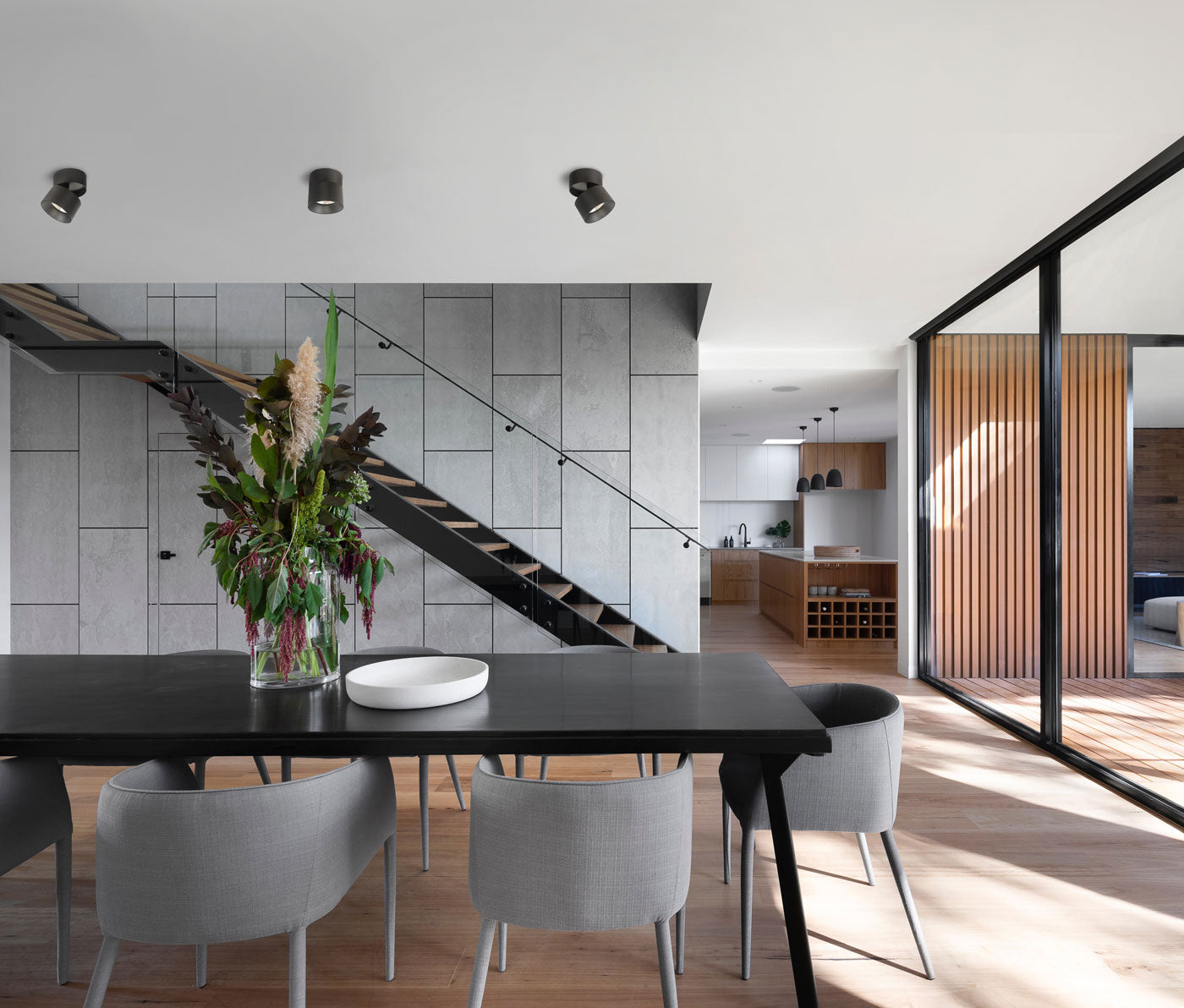 matte black/bronze light