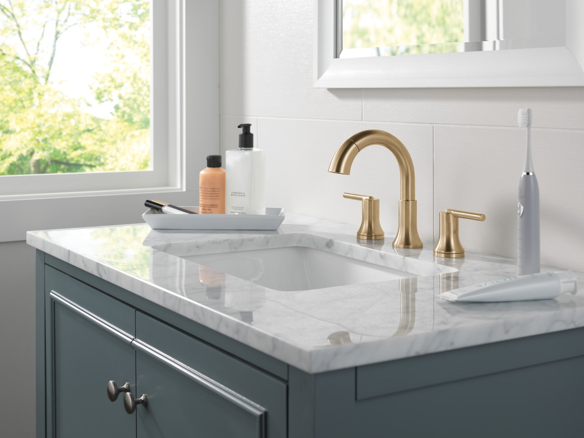 champagne bronze bathroom faucet