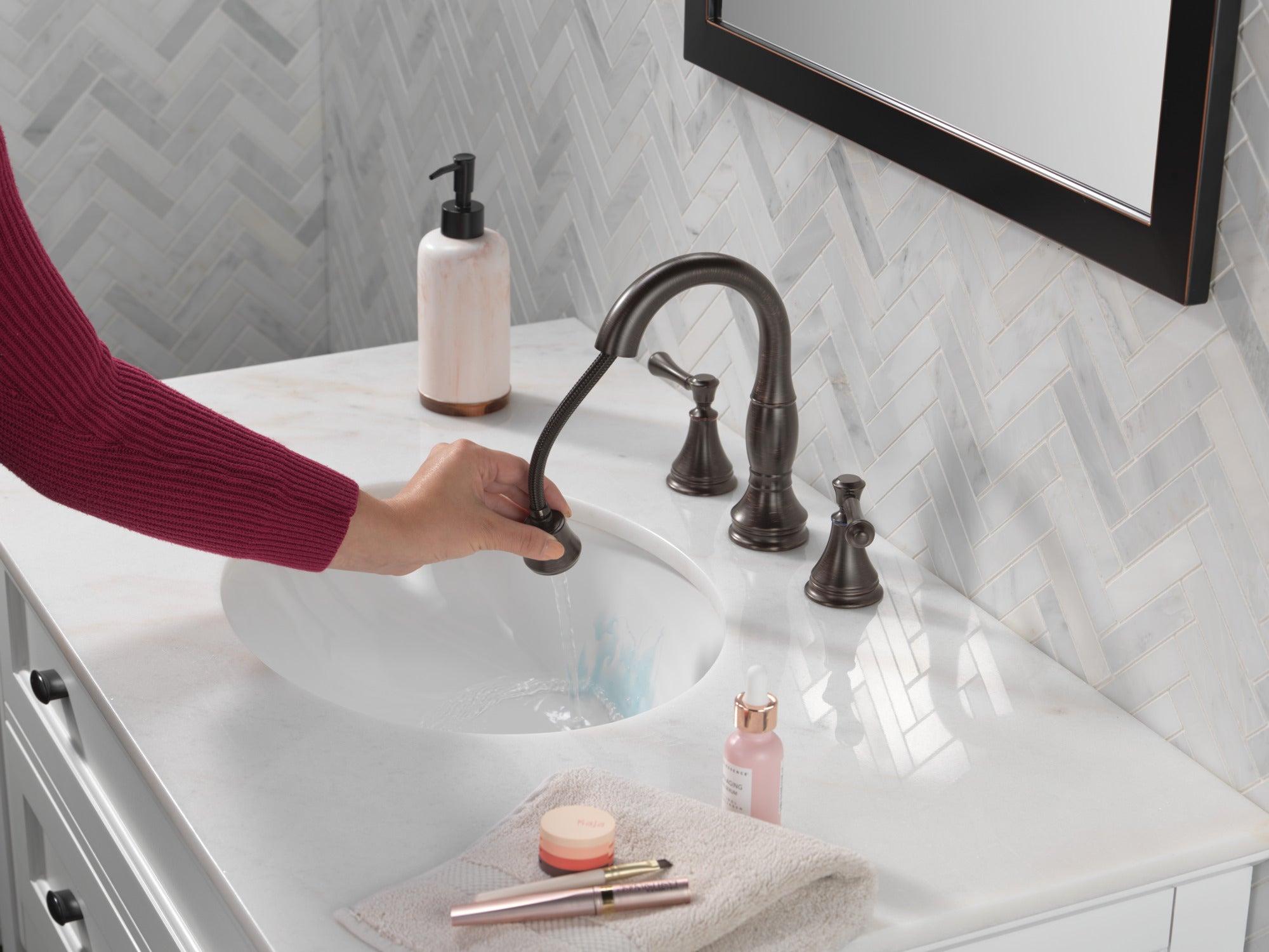 venetian bronze bathroom faucet