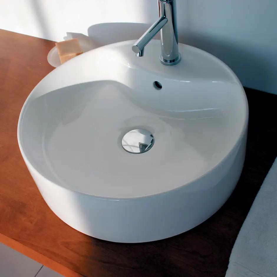 white sink