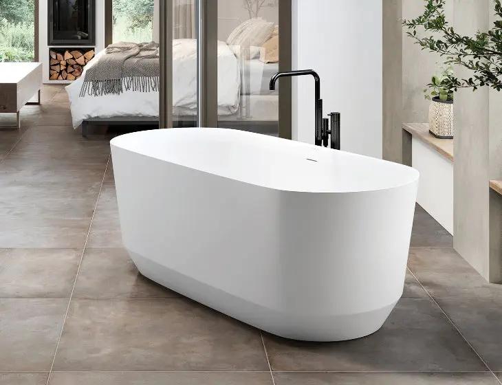 white bathtub