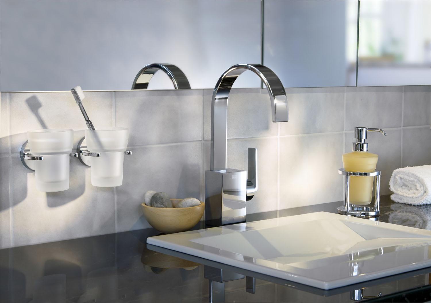 polished chrome tumbler