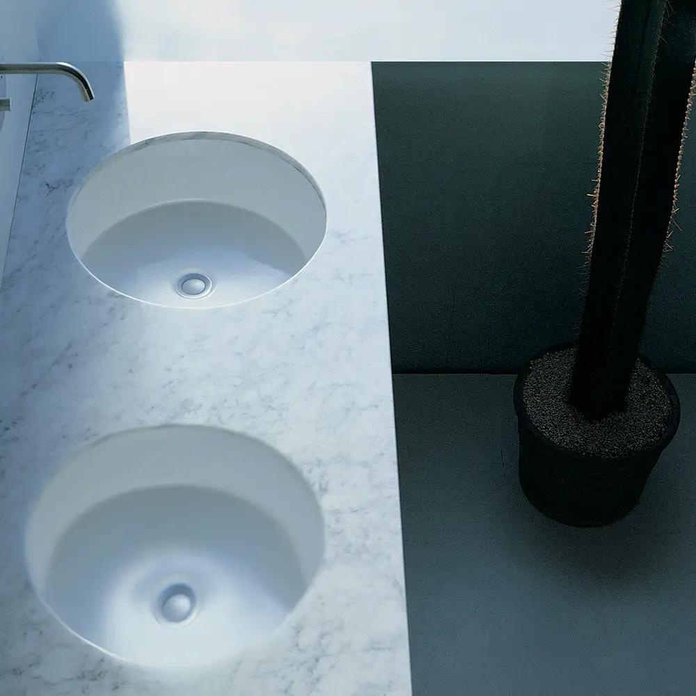 white sink