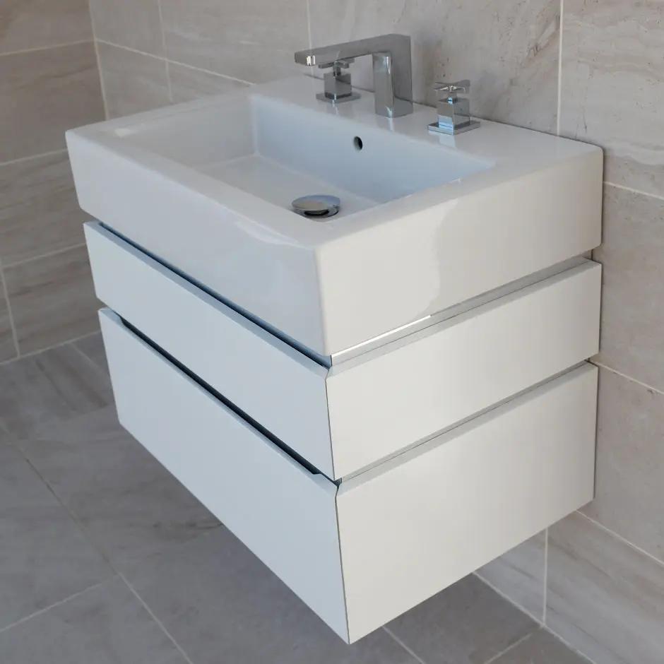 white sink