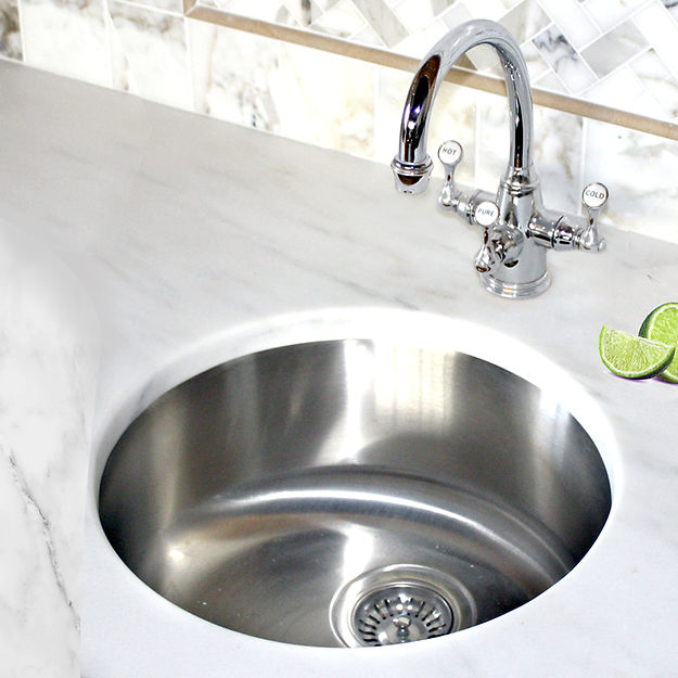 stainless steel kitchen sink