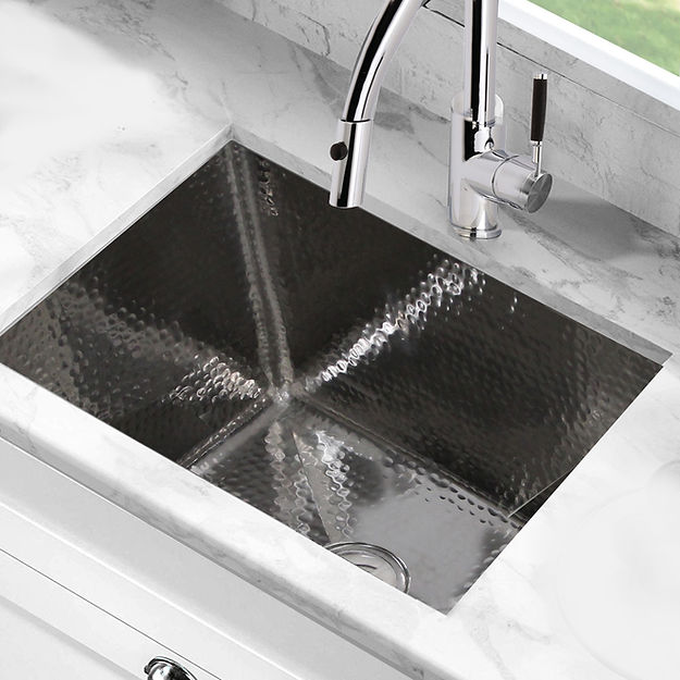 stainless steel kitchen sink