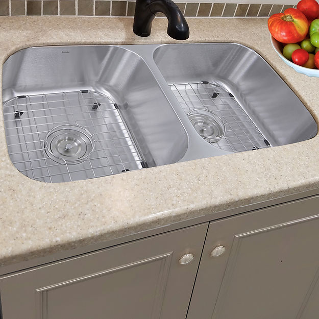 stainless steel kitchen sink