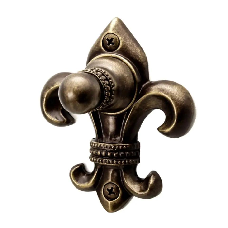 Carpe Diem Charlemagne Large Hook by Carpe Diem
