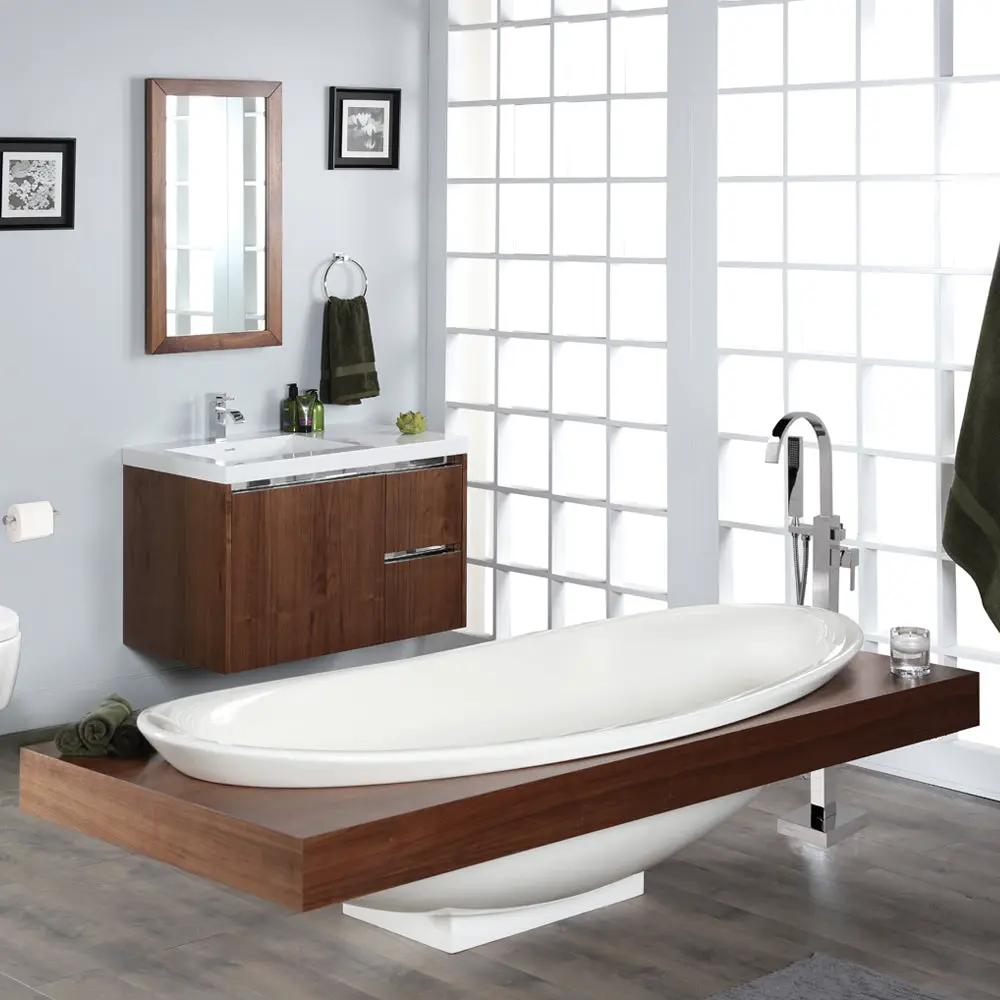 white tub
