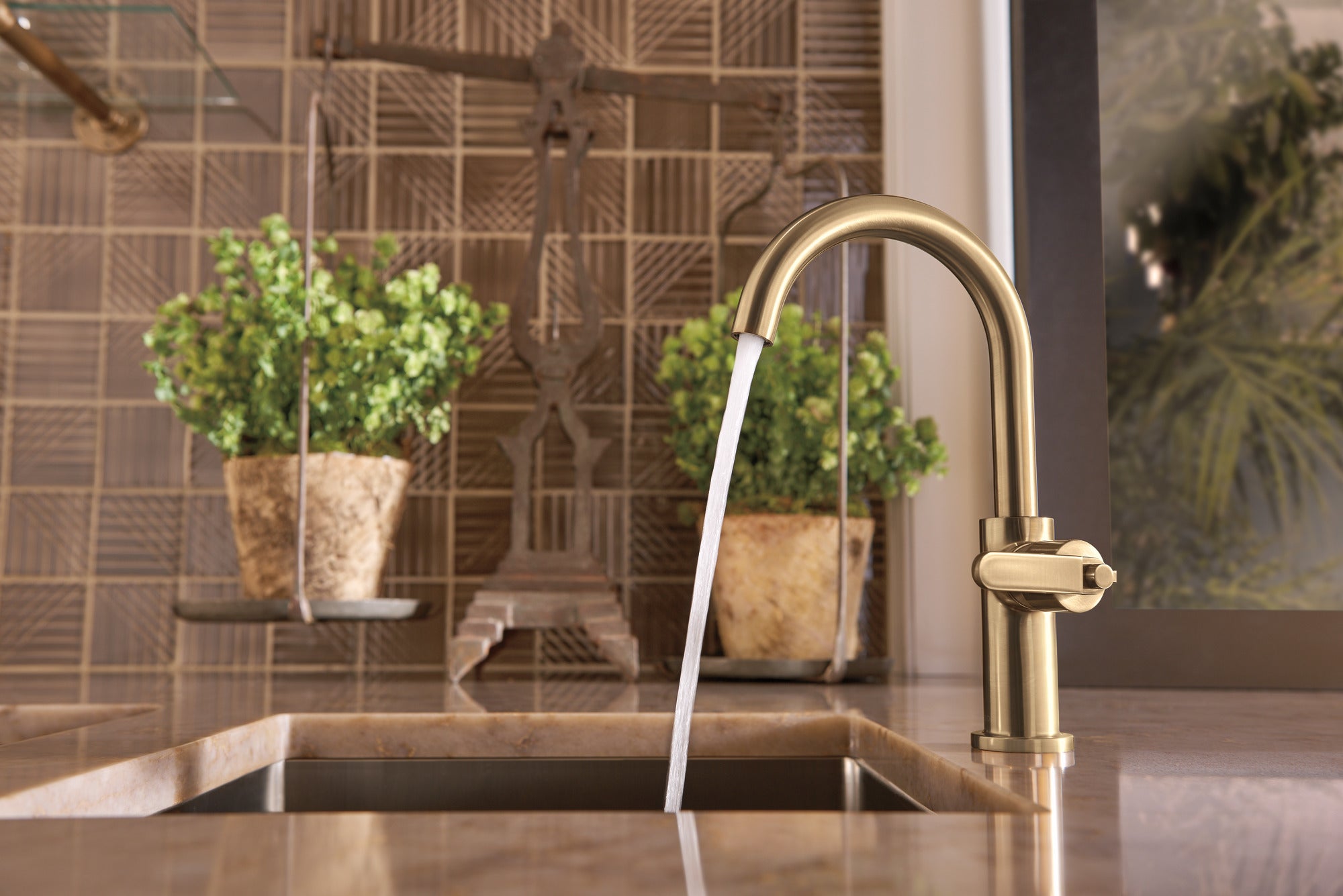 luxe gold bar faucet