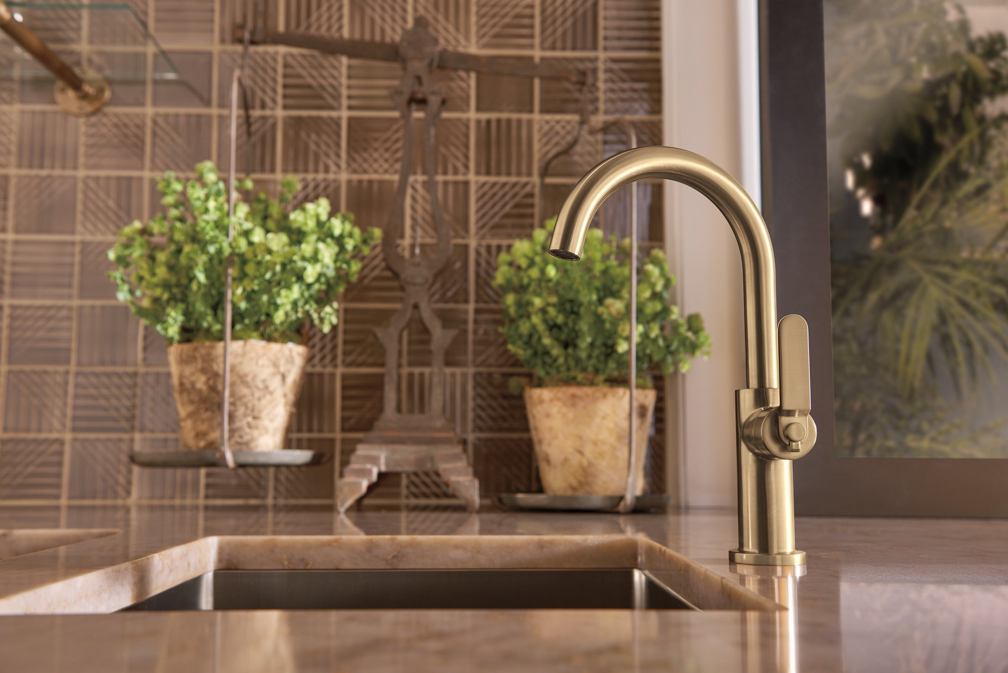 luxe gold bar faucet
