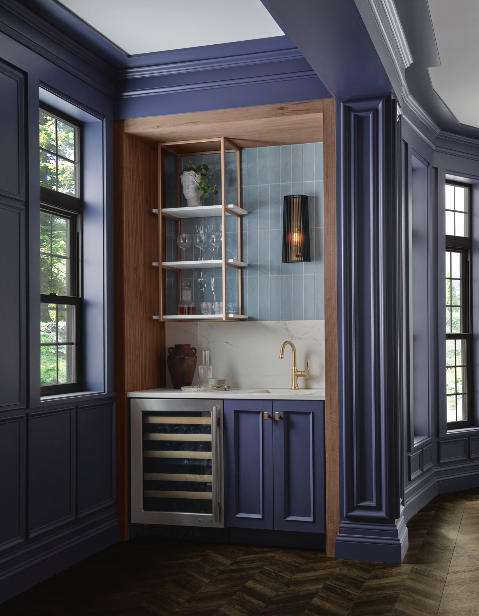 luxe gold/polished gold bar faucet