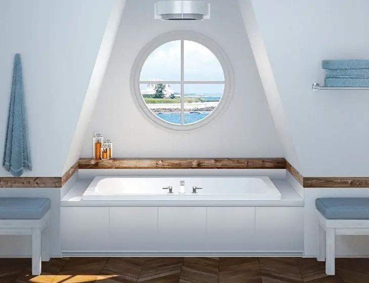 white bathtub