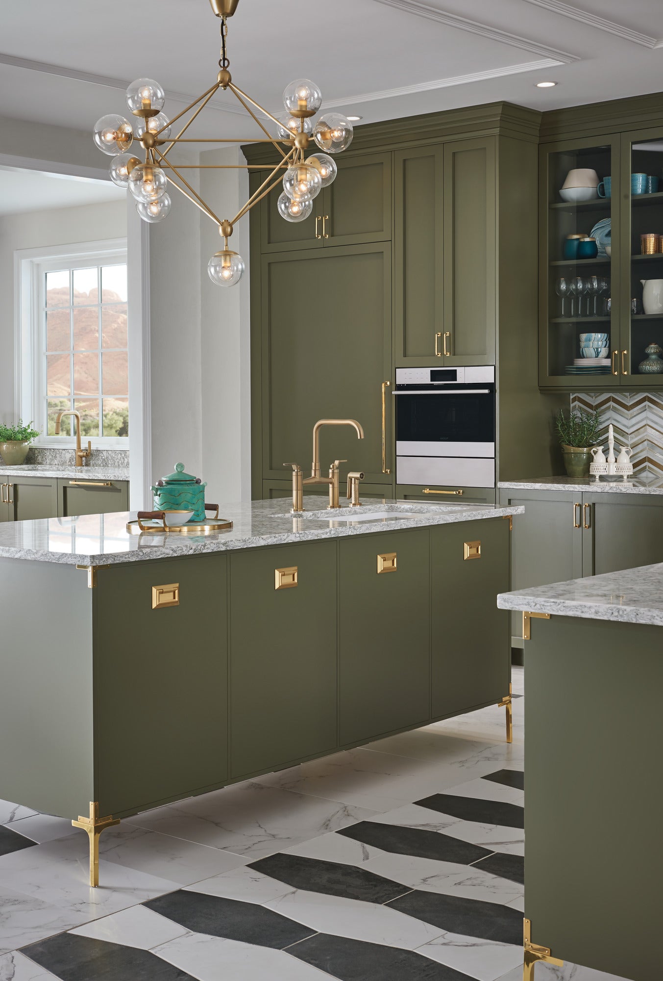 luxe gold pull-down faucet