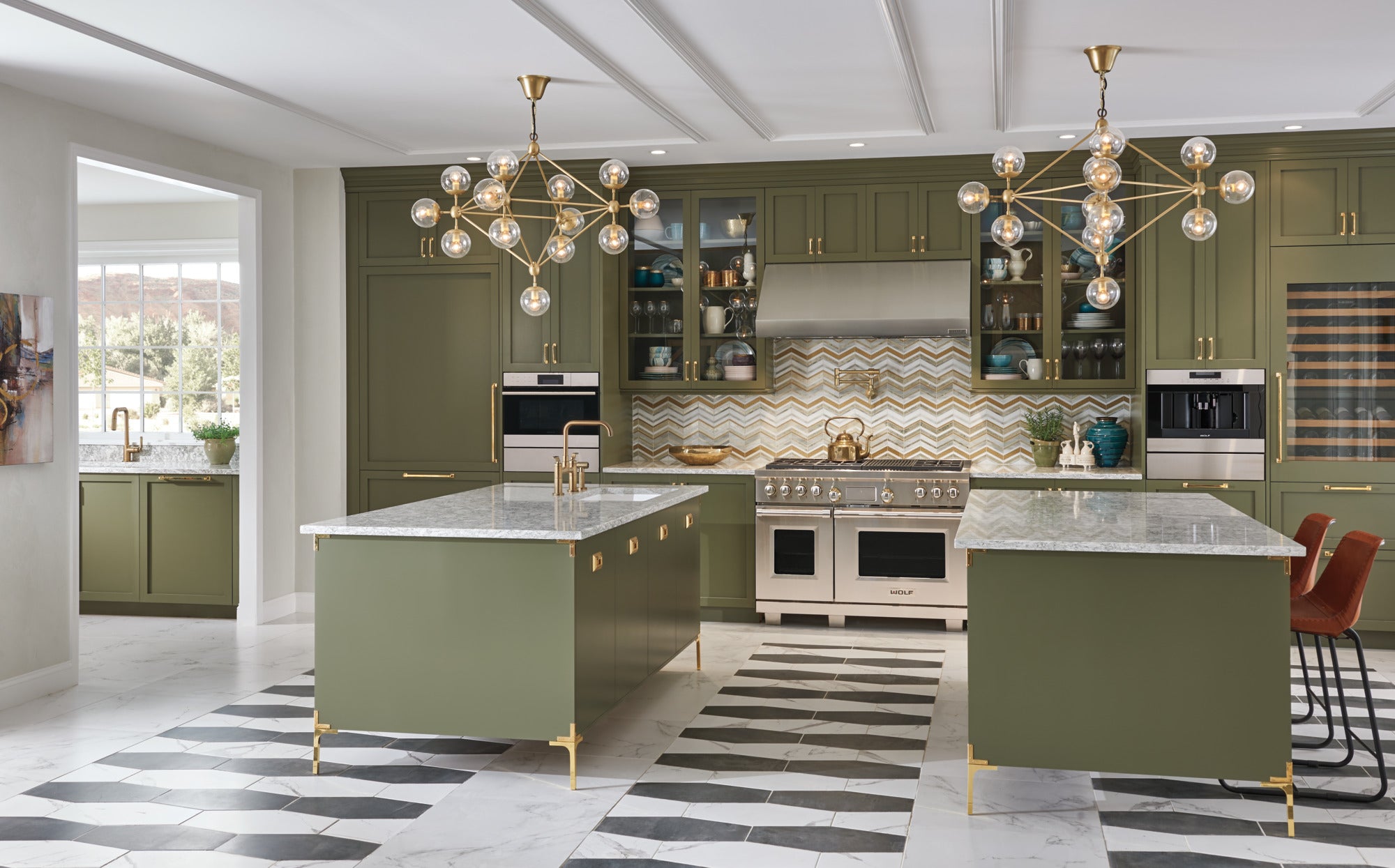 luxe gold pull-down faucet