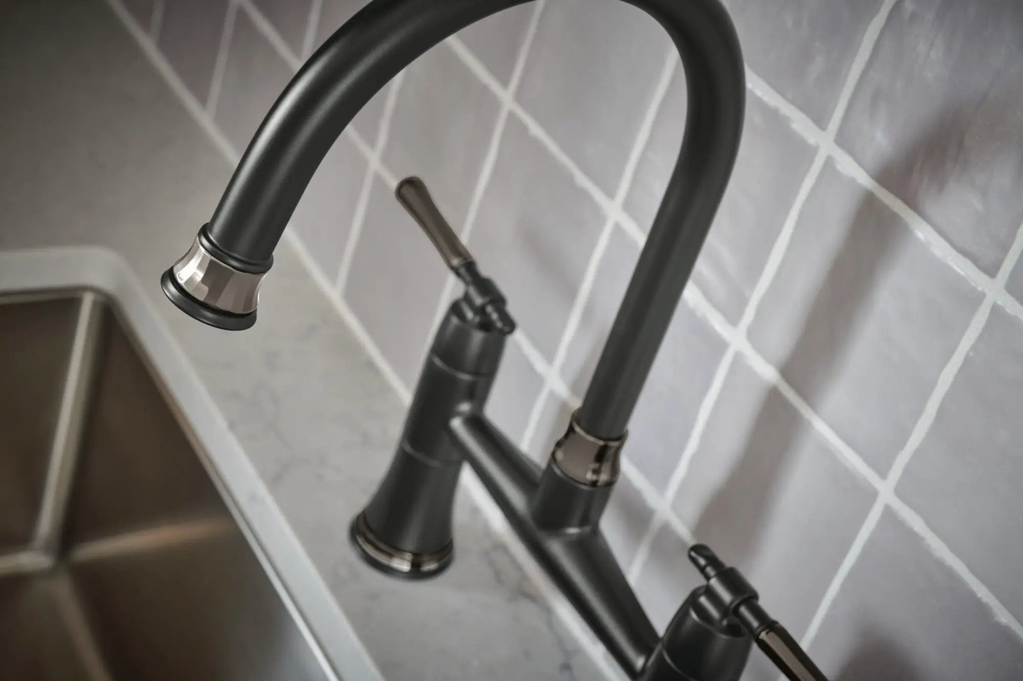 matte black / brilliance black onyx kitchen faucet