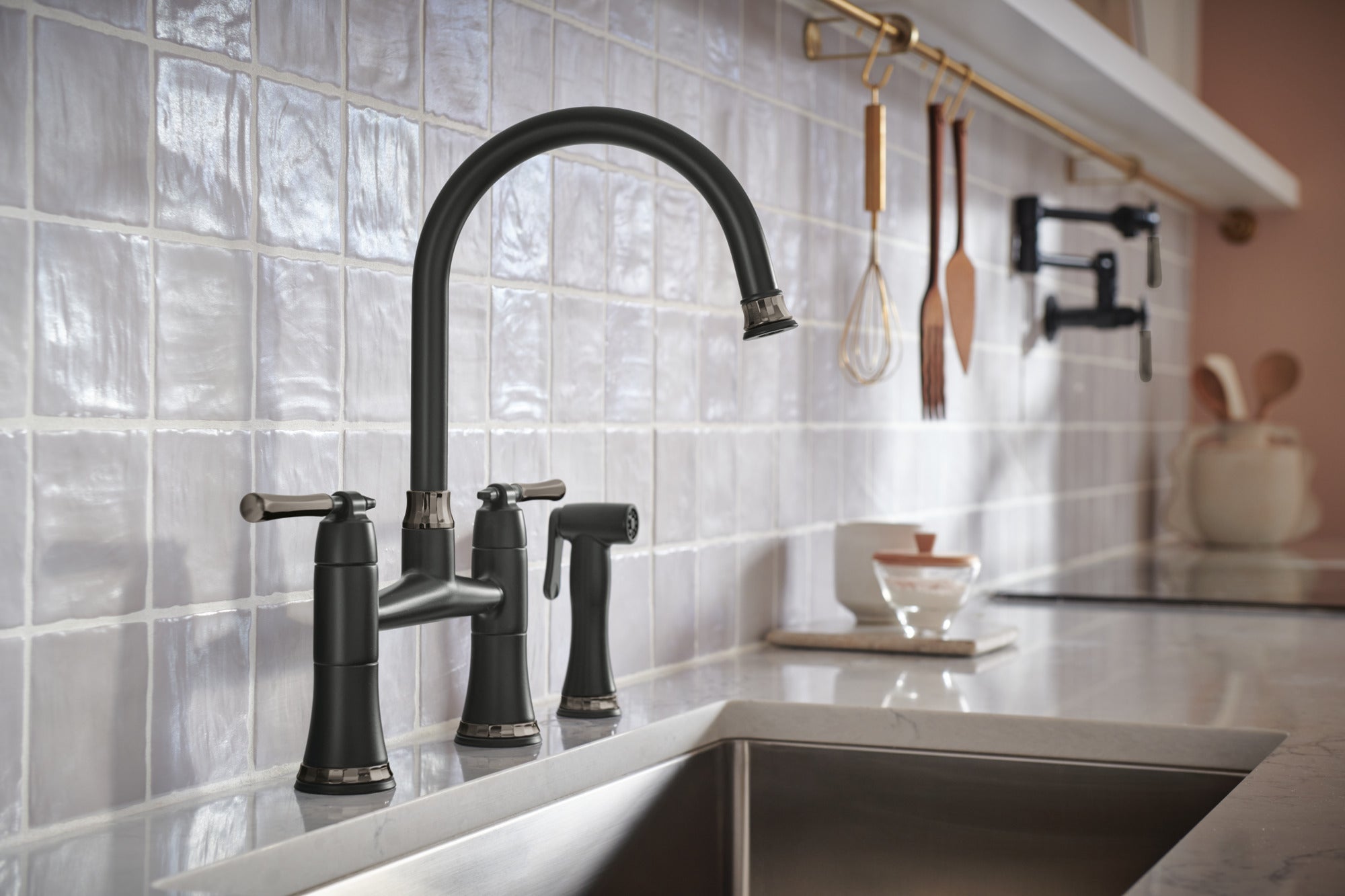 matte black / brilliance black onyx kitchen faucet